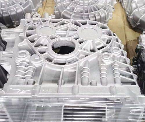 Die-Casting-and-Gravity-Casting